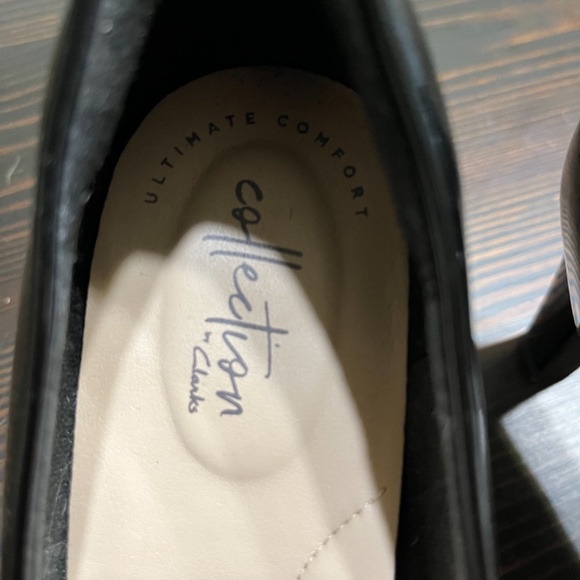 Clarks Ultimate Comfort Collection Patent Black Heels - Picture 6 of 9
